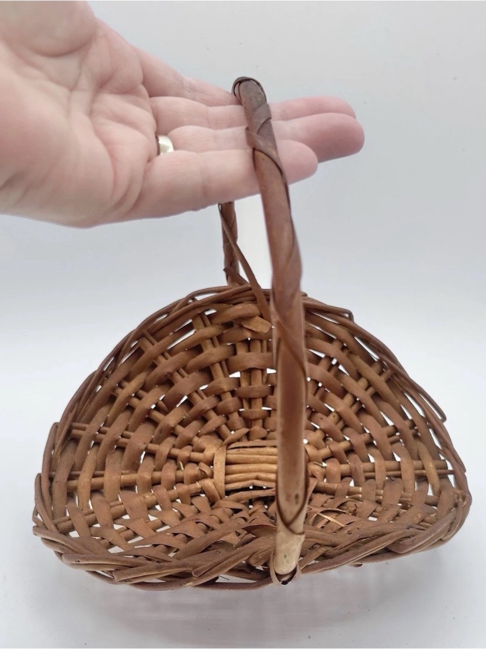 Vintage Small Decorative Wood Gathering Basket Cottagecore Farmhouse Brown 8"
